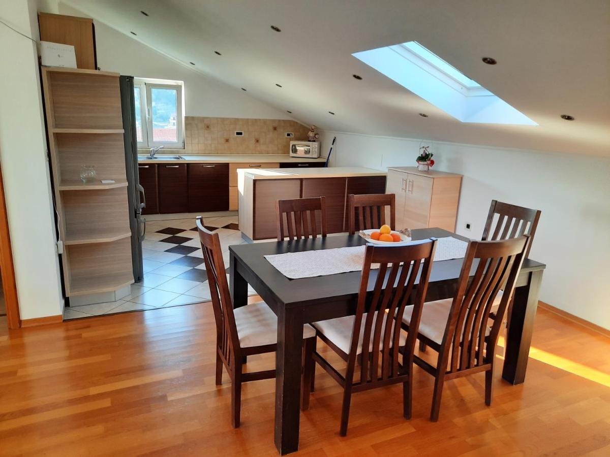 Apartman Martina Palit Eksteriør billede